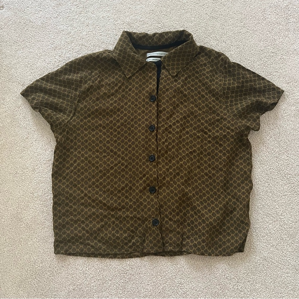 urban outfitters cropped button up blouse summer